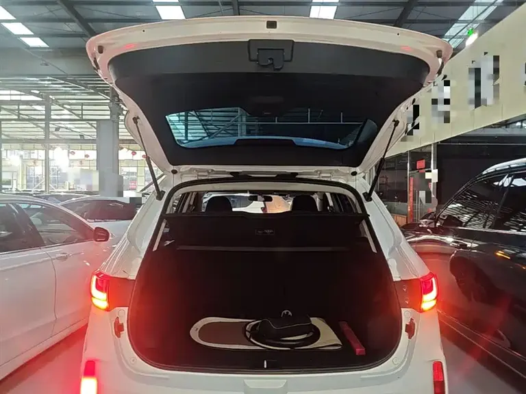 Besturn X40 奔腾X40 2017款 1.6 L 自动互联智酷型