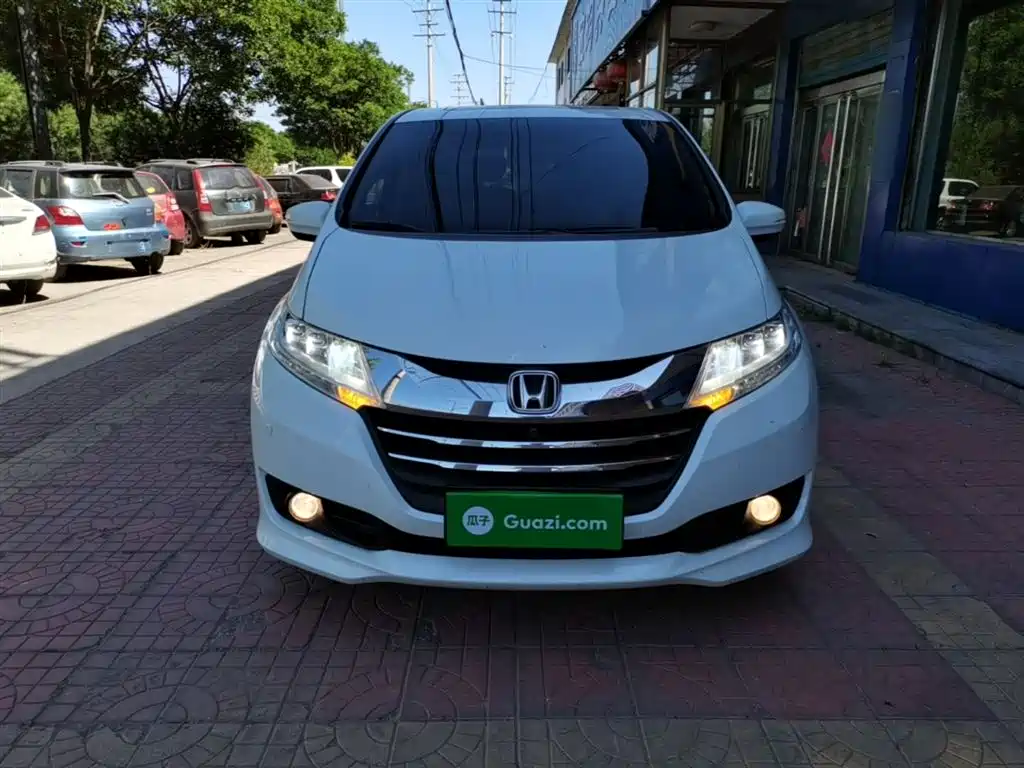 Odyssey Facelift 2.4 L Supreme