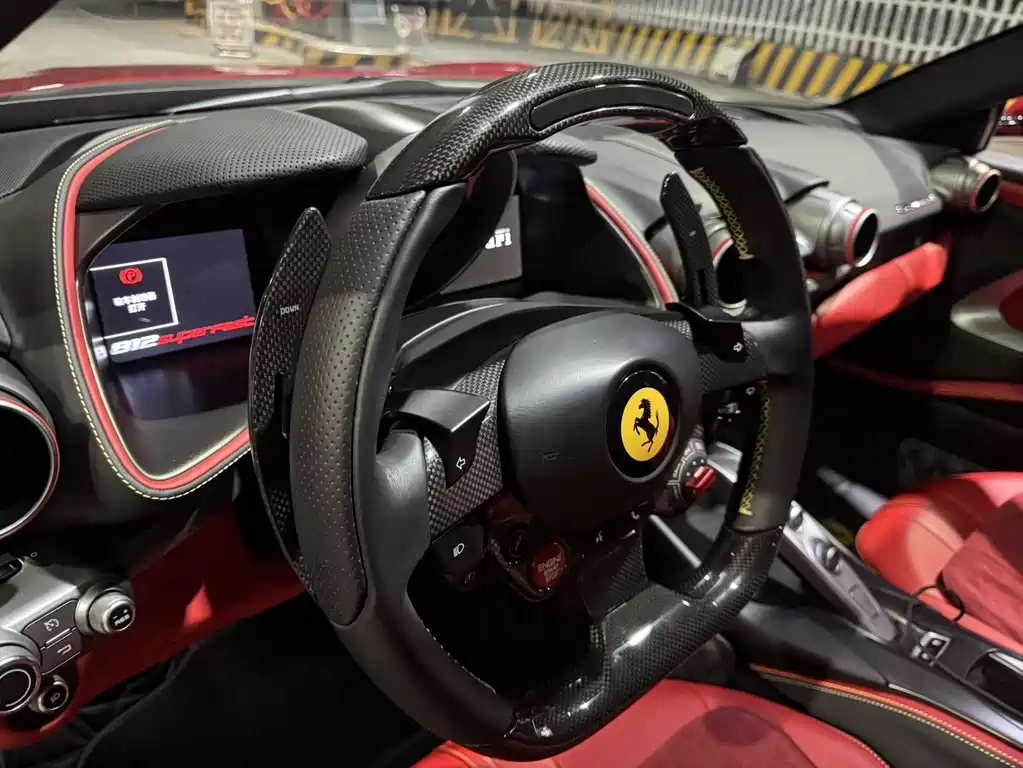 Ferrari 812 6.5 L Superfast