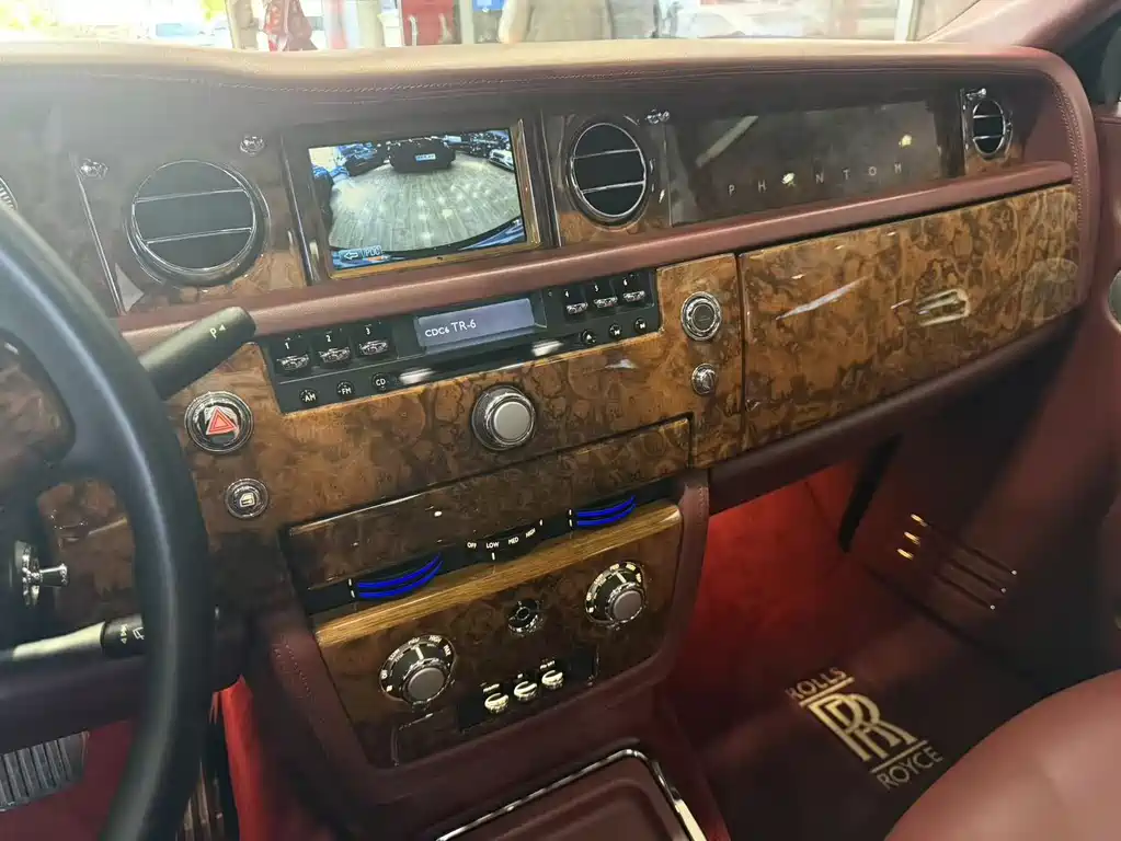 Phantom 6.7 L Extended EWB