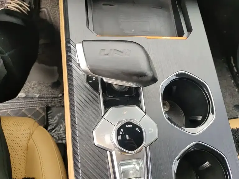 Changan UNI-K 2.0 T Distinguished