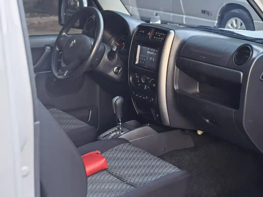 Jimny (Import) 1.3 AT JLX Navigation