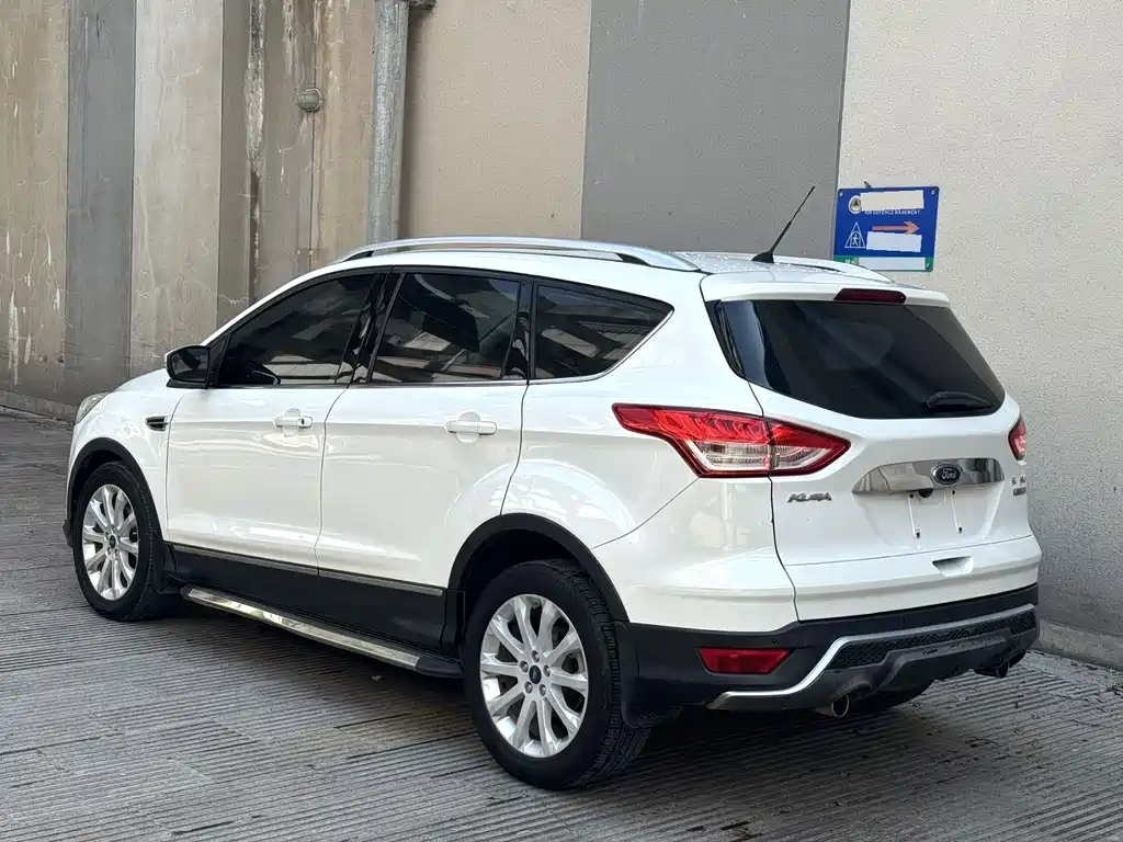 Kuga 1.5 L GTDi 2 WD Style