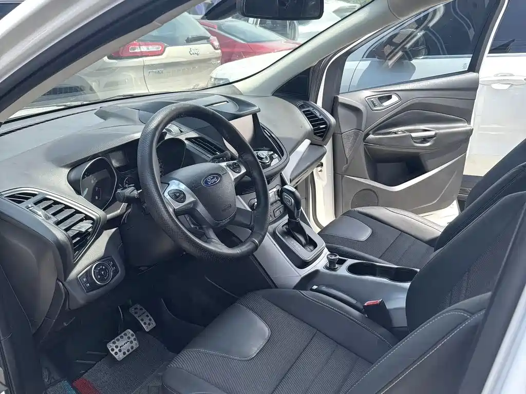Kuga 1.5 L GTDi 2 WD Style