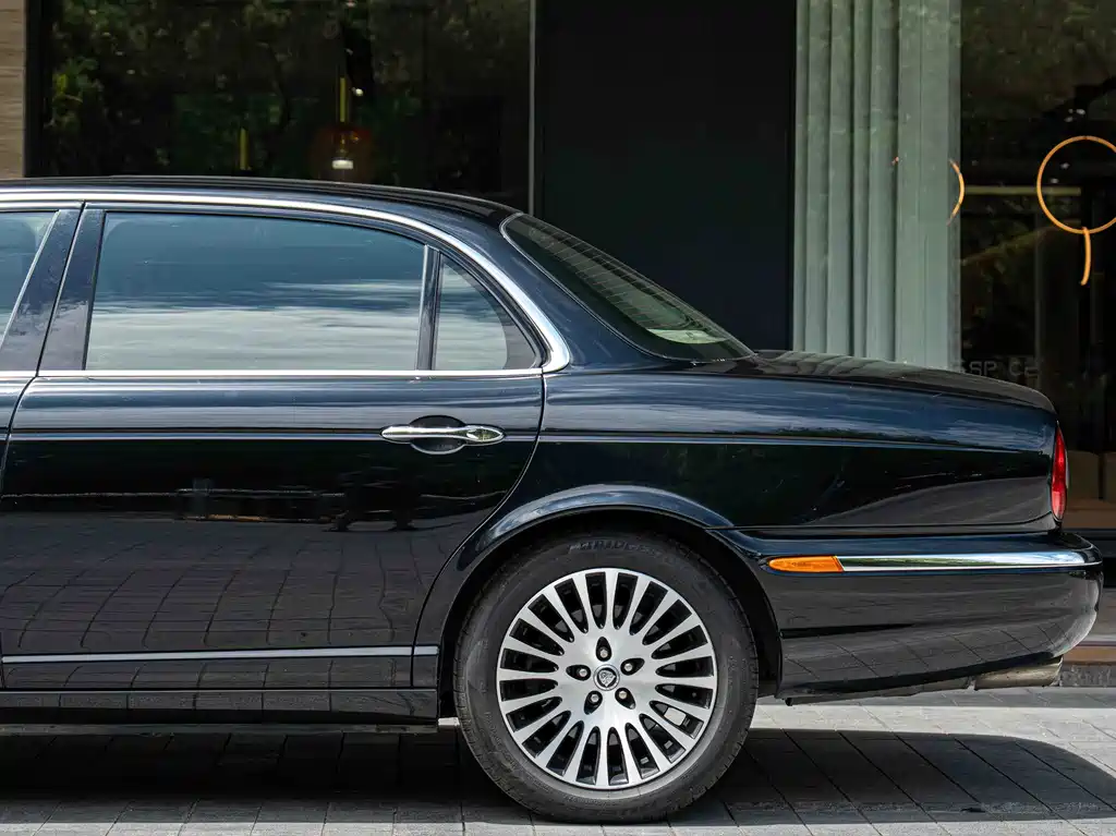 Jaguar XJ XJ6 L 3.0