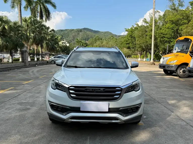 Jetour X70 1.5 T Auto Joy Travel