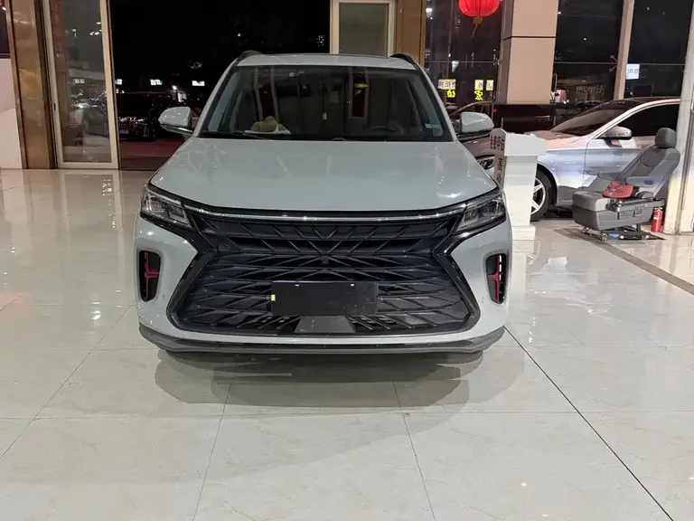 Dongfeng Fengguang 580 风光580 2022款 1.5 T 自动奢享型
