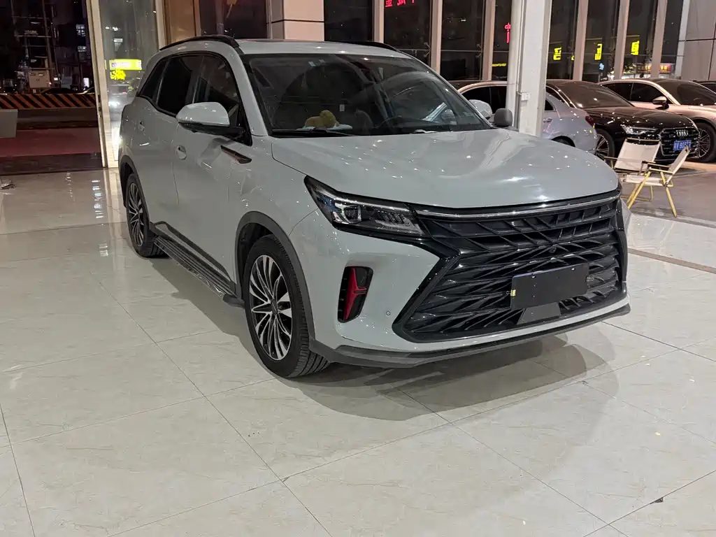 Fengguang 580 风光580 2022款 1.5 T 自动奢享型