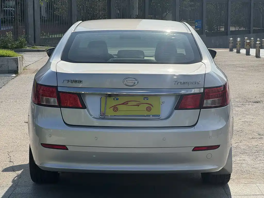 Trumpchi GA5 传祺GA5 2011款 2.0 L 自动尊贵版