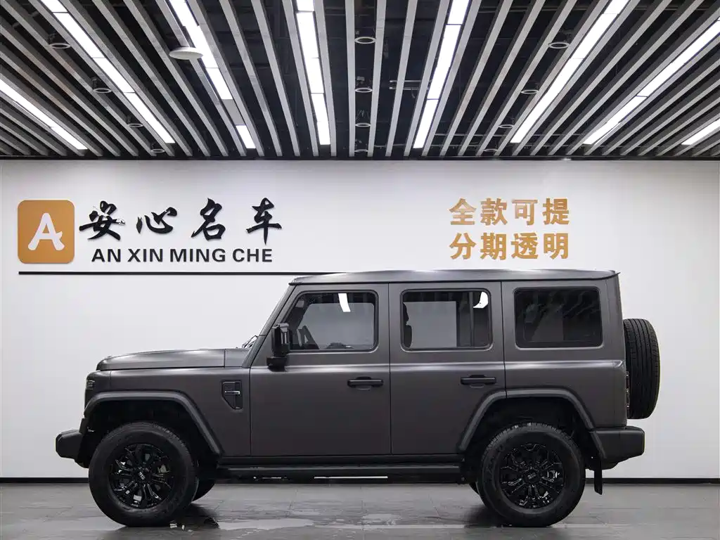212 T01 2.0 T Explorer