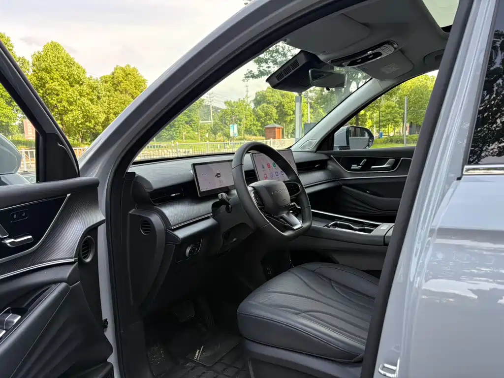 Fengyun T9 120 Long Range Comfort 5-seat Ternary Lithium