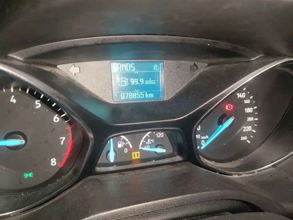 Kuga EcoBoost 180 2 WD Platinum Wing