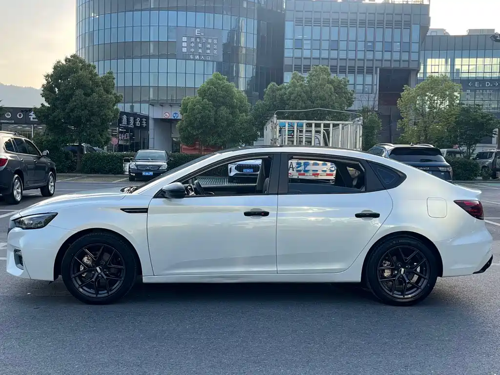 MG6 1.5 T Auto Leading Trend Smart