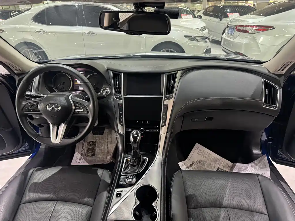 Infiniti Q50 L 2.0 T Progressive Enjoyment CN-V