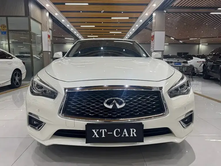 Infiniti Q50 L 2.0 T Progressive Enjoyment CN-VI