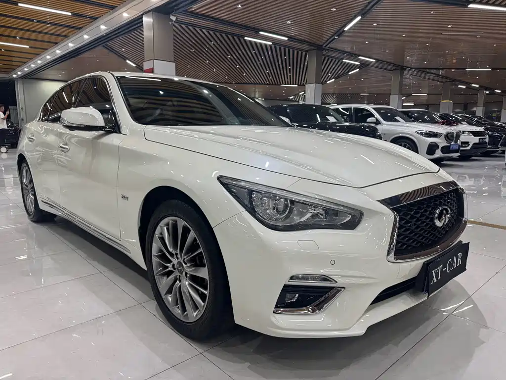Infiniti Q50 L 2.0 T Progressive Enjoyment CN-VI
