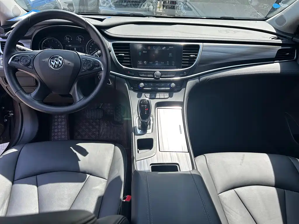 LaCrosse Facelift 28 T Elite