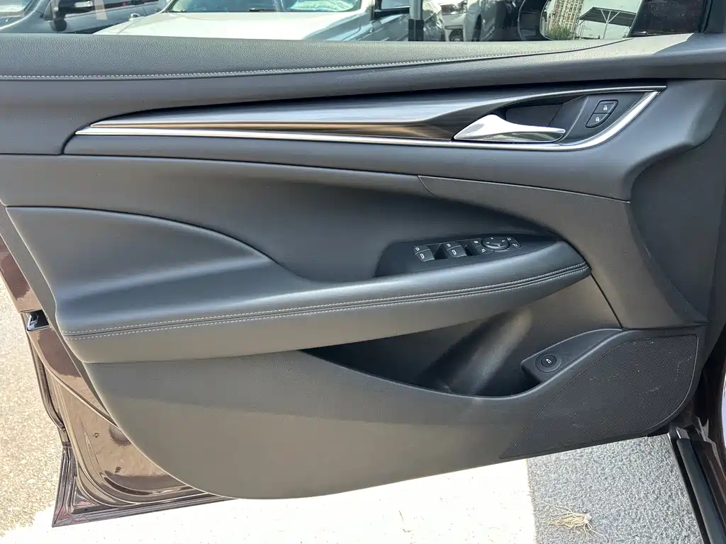 LaCrosse Facelift 28 T Elite