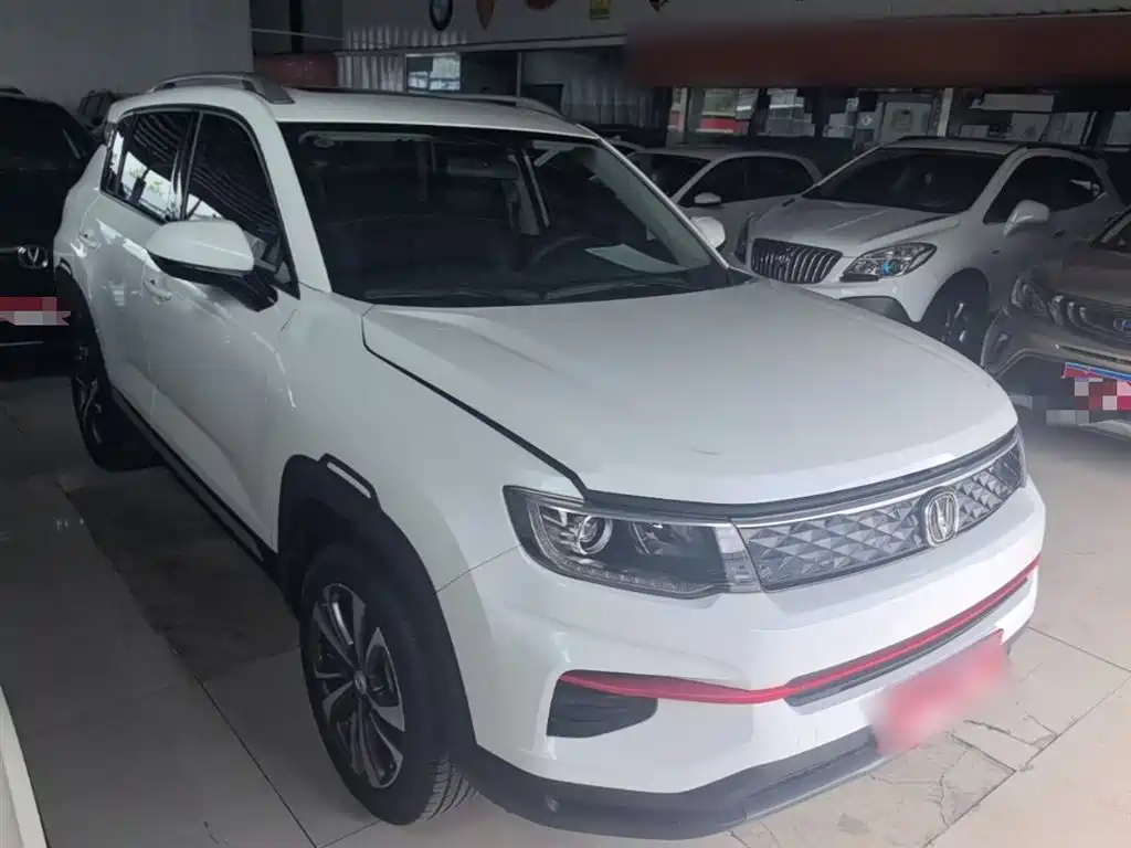 Changan CS35 PLUS Glory Million 1.6 L Manual Luxury