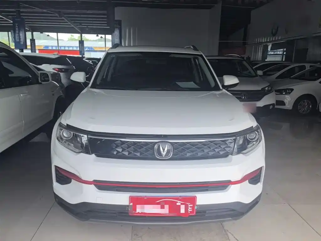 Changan CS35 PLUS Glory Million 1.6 L Manual Luxury
