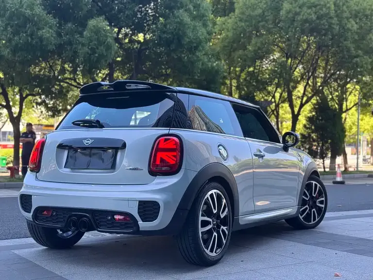 MINI 2.0 T COOPER S Racer