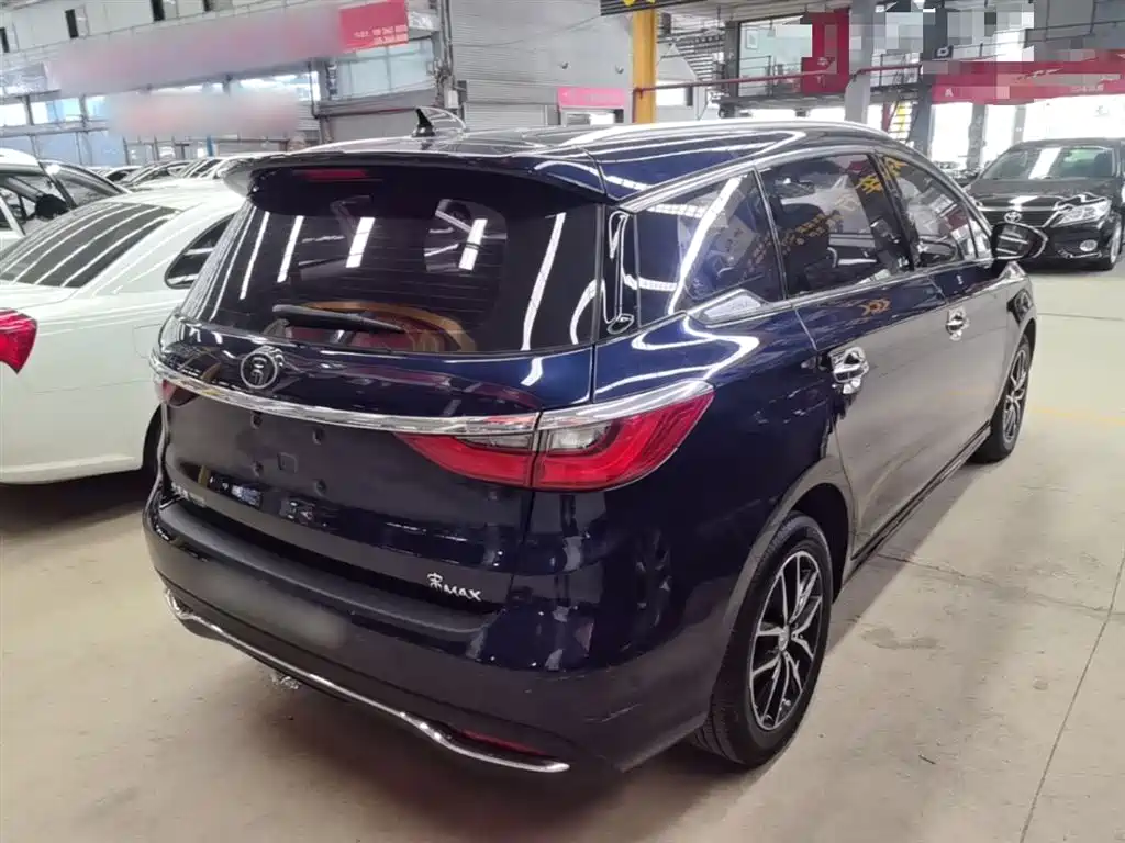 Song MAX 1.5 T Auto Connected Elite 7-seat