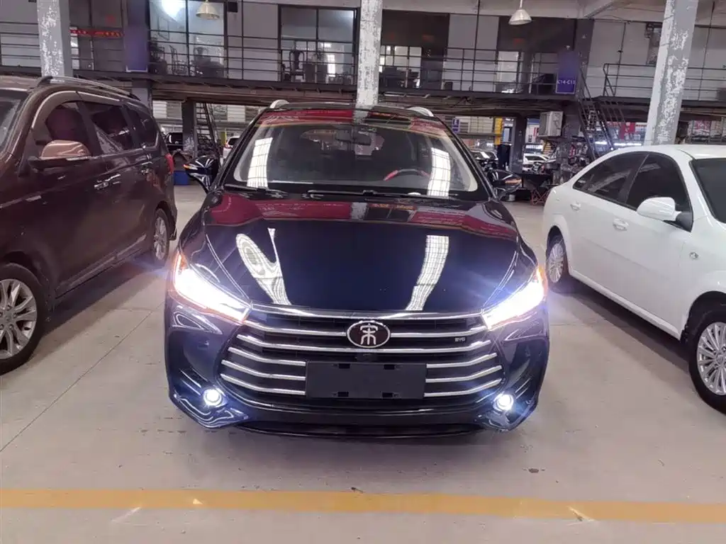 Song MAX 1.5 T Auto Connected Elite 7-seat