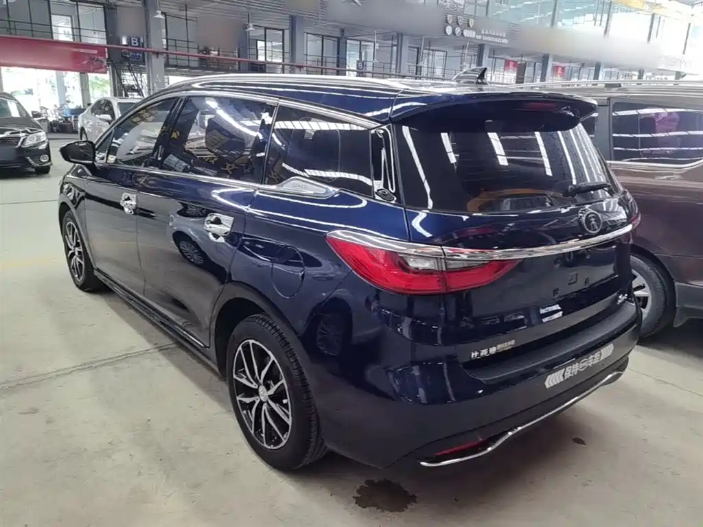 Song MAX 1.5 T Auto Connected Elite 7-seat