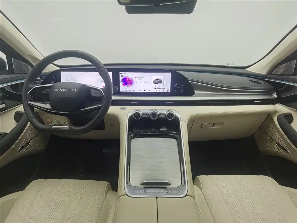 Exeed Lingyun 300 T 2 WD Stellar