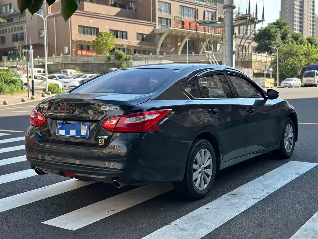 Teana Facelift 2.0 L XL Comfort