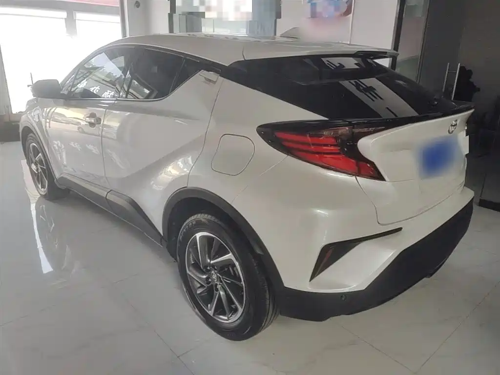 Toyota C-HR 2.0 L Luxury