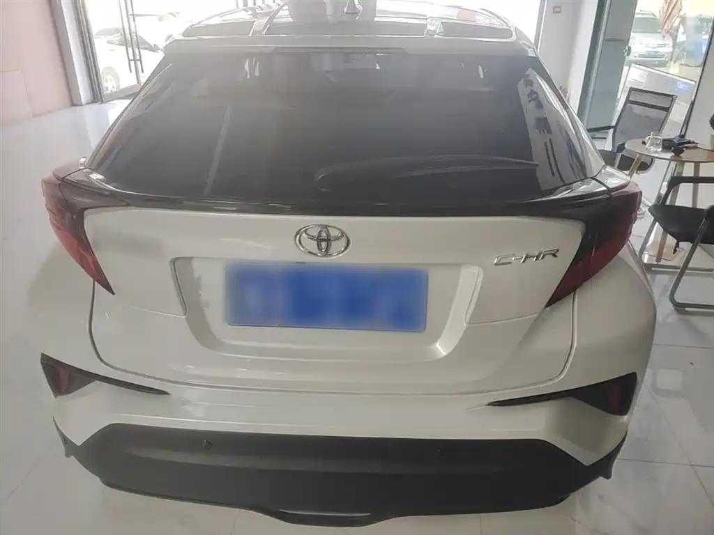 Toyota C-HR 2.0 L Luxury