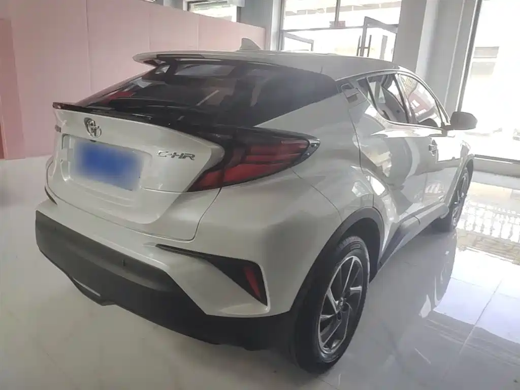 Toyota C-HR 2.0 L Luxury