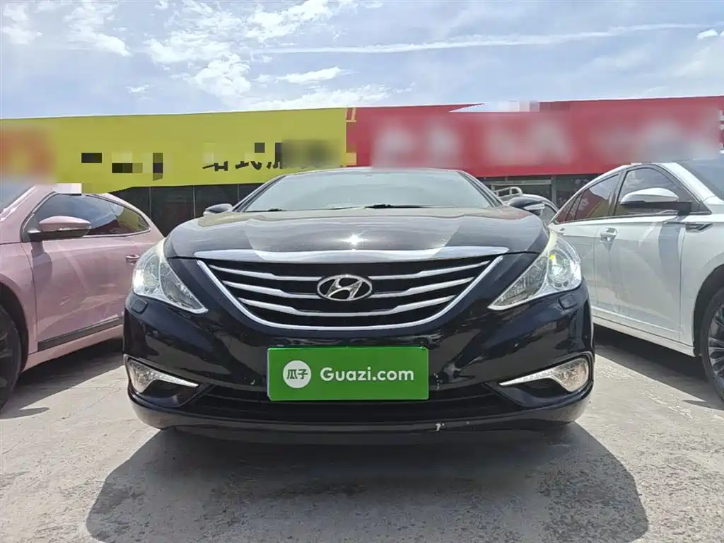 Sonata 2.4 L Auto Luxury CN-IV