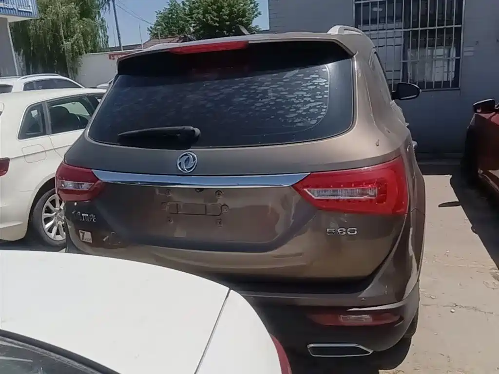 Fengguang 580 1.5 T CVT Luxury