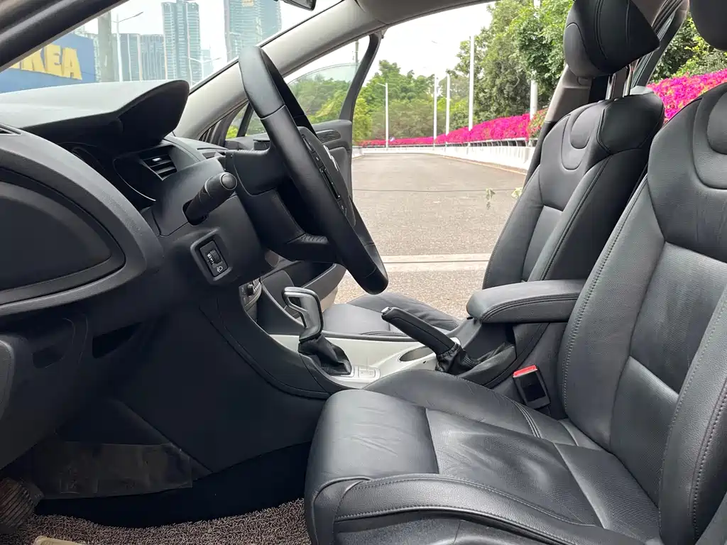 Citroen C5 雪铁龙C5 2012款 2.3 L 自动尊贵型