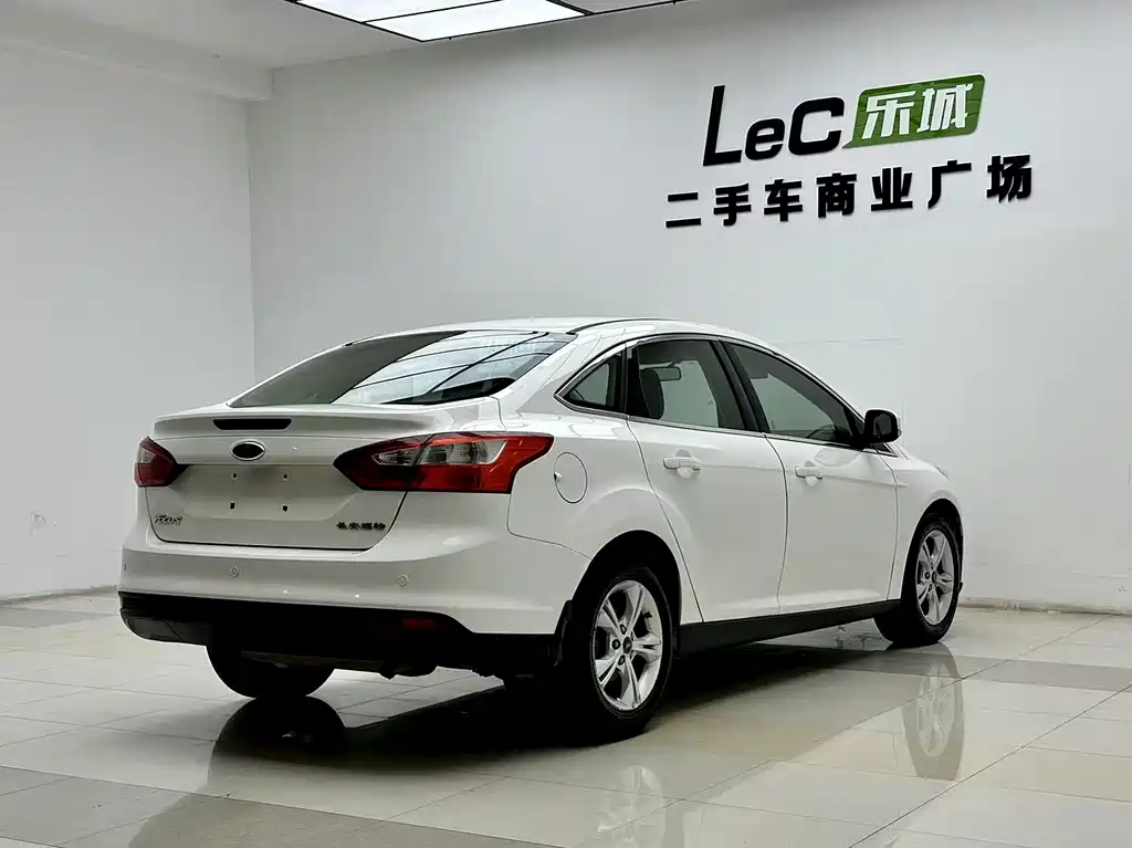 Focus Sedan 1.6 L Auto Style
