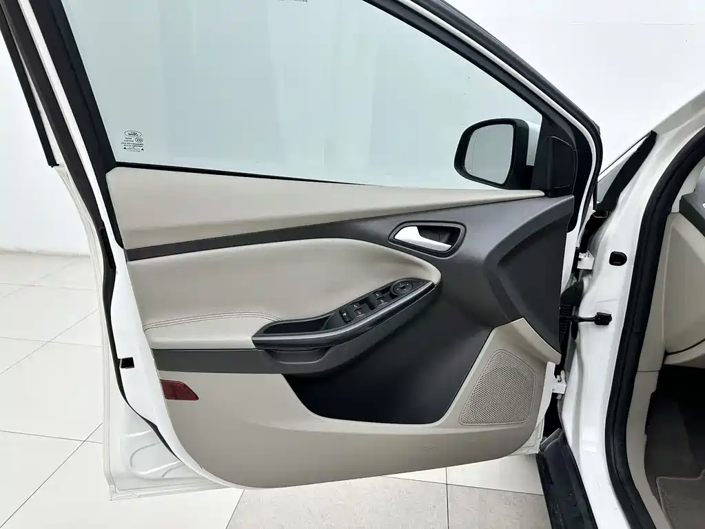 Focus Sedan 1.6 L Auto Style