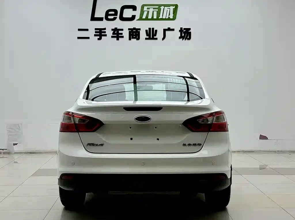 Focus Sedan 1.6 L Auto Style