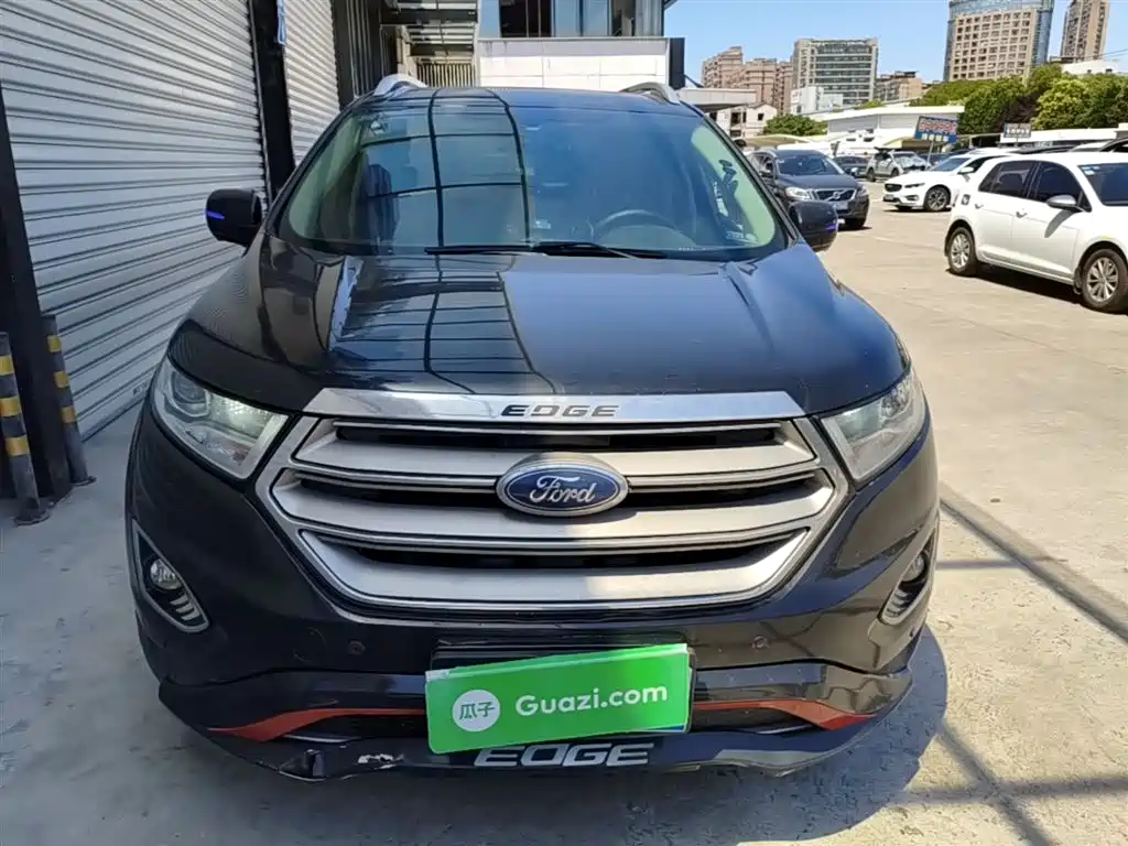 Edge EcoBoost 245 2 WD Elite Sharp 5-seat