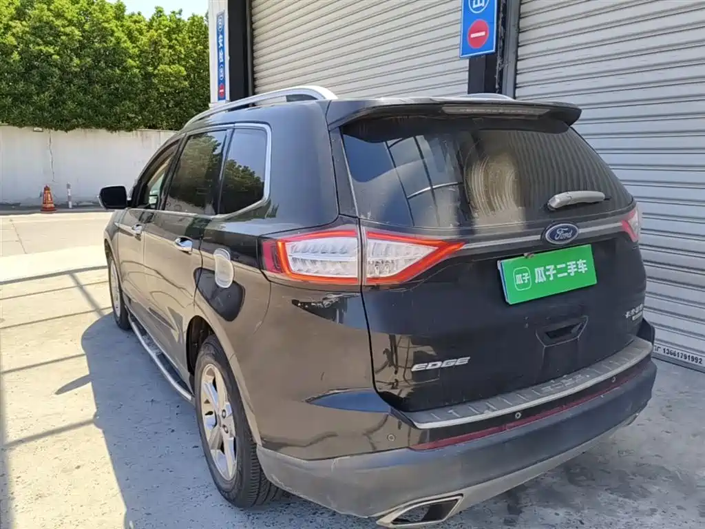 Edge EcoBoost 245 2 WD Elite Sharp 5-seat