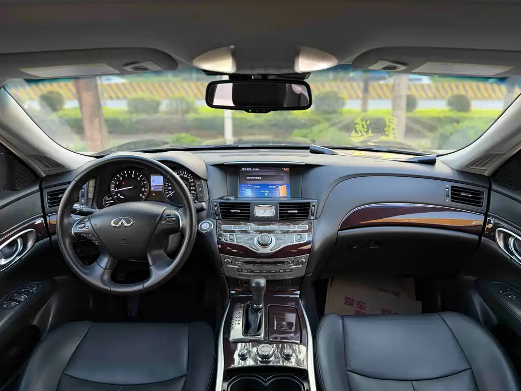 Infiniti Q70 Q70 L 2.0 T Joy