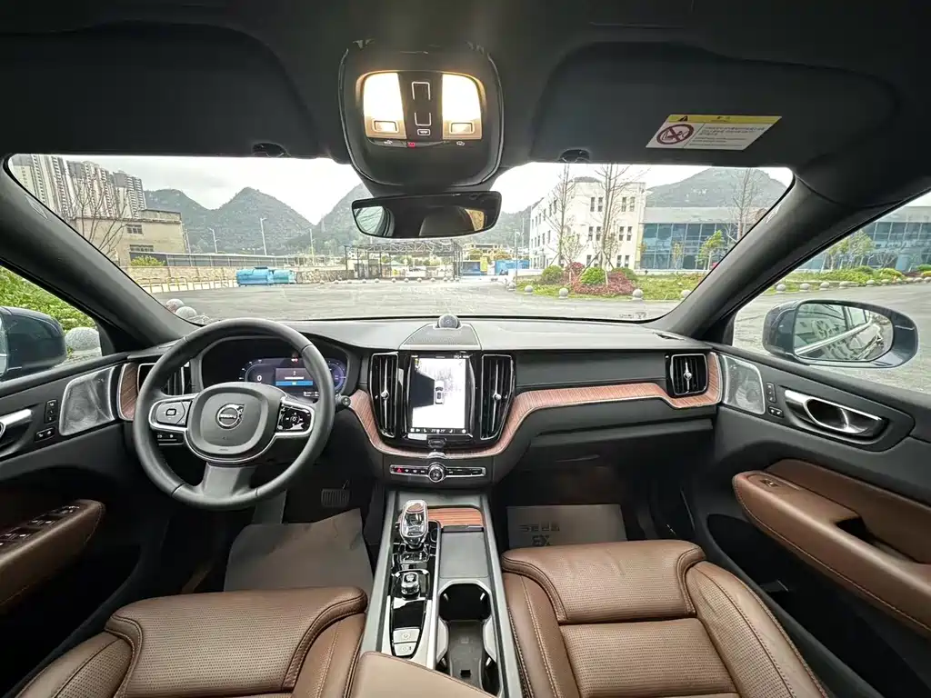 Volvo XC60 PHEV T8 PHEV Long Range 4 WD Smart Grace Luxury
