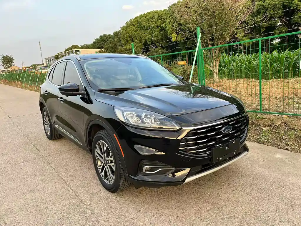 Escape EcoBoost 245 2 WD Shine Enjoyment