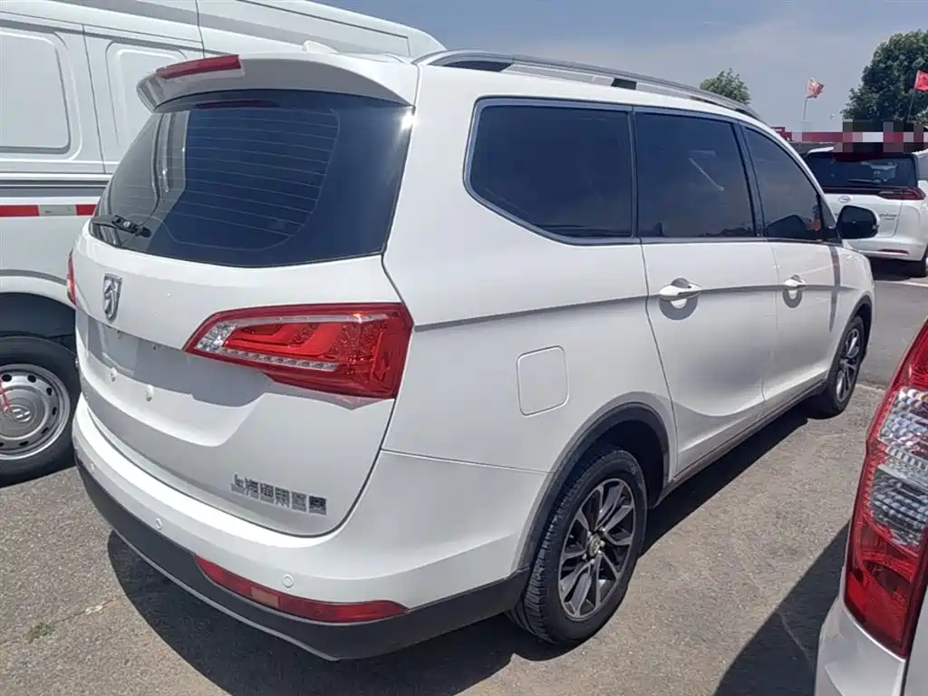 Baojun 730 1.5 T DCT Flagship 7-seat CN-V