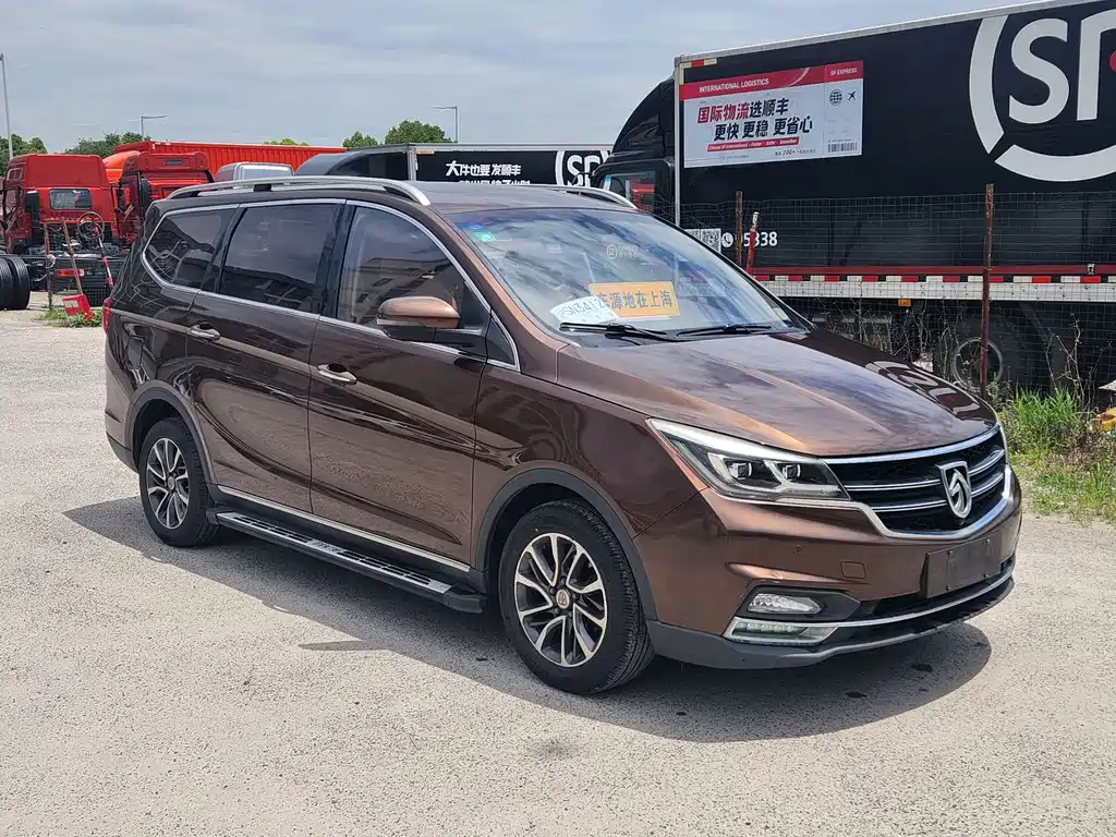 Baojun 730 1.8 L iAMT Premium 7-seat