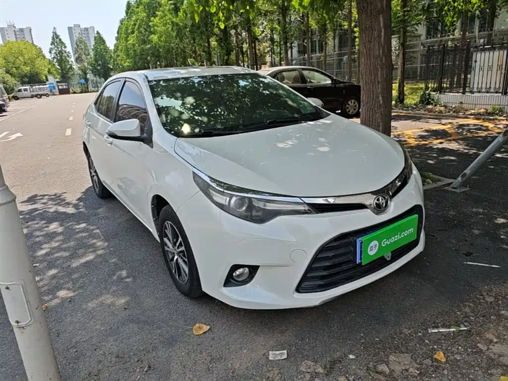 Levin 1.6 G CVT Elite