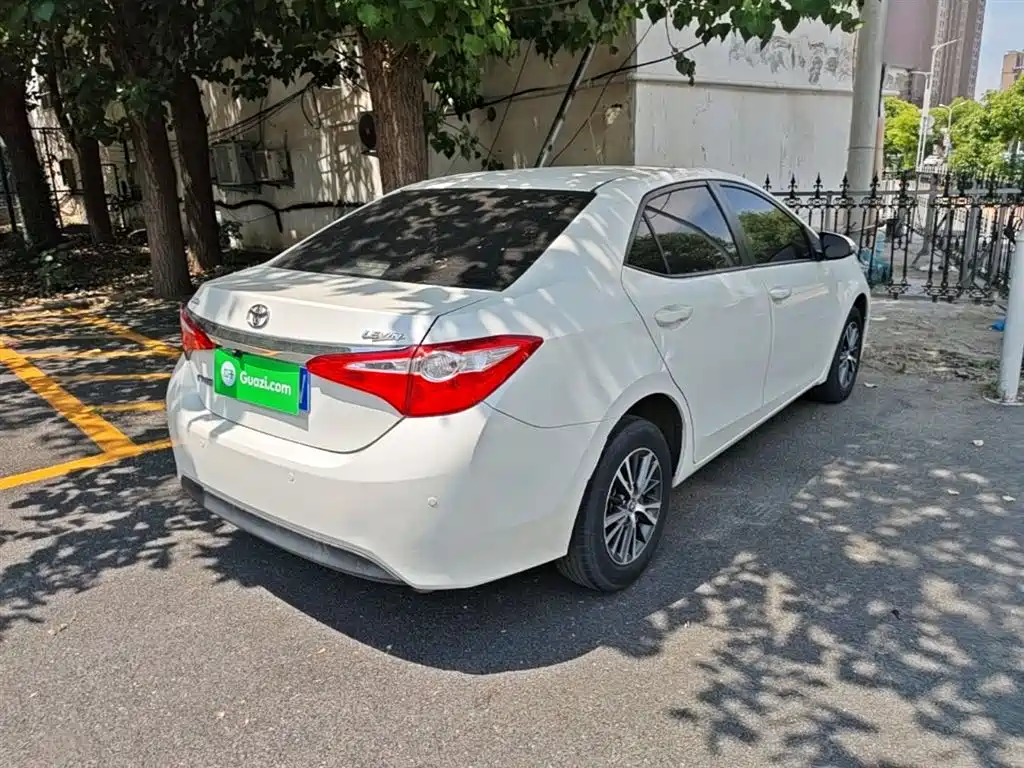 Levin 1.6 G CVT Elite