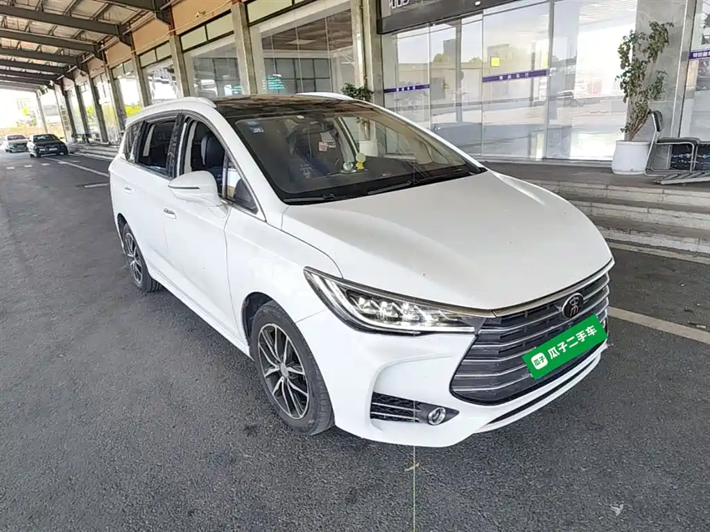 Song MAX 1.5 T Auto Connected Distinguished 7-seat