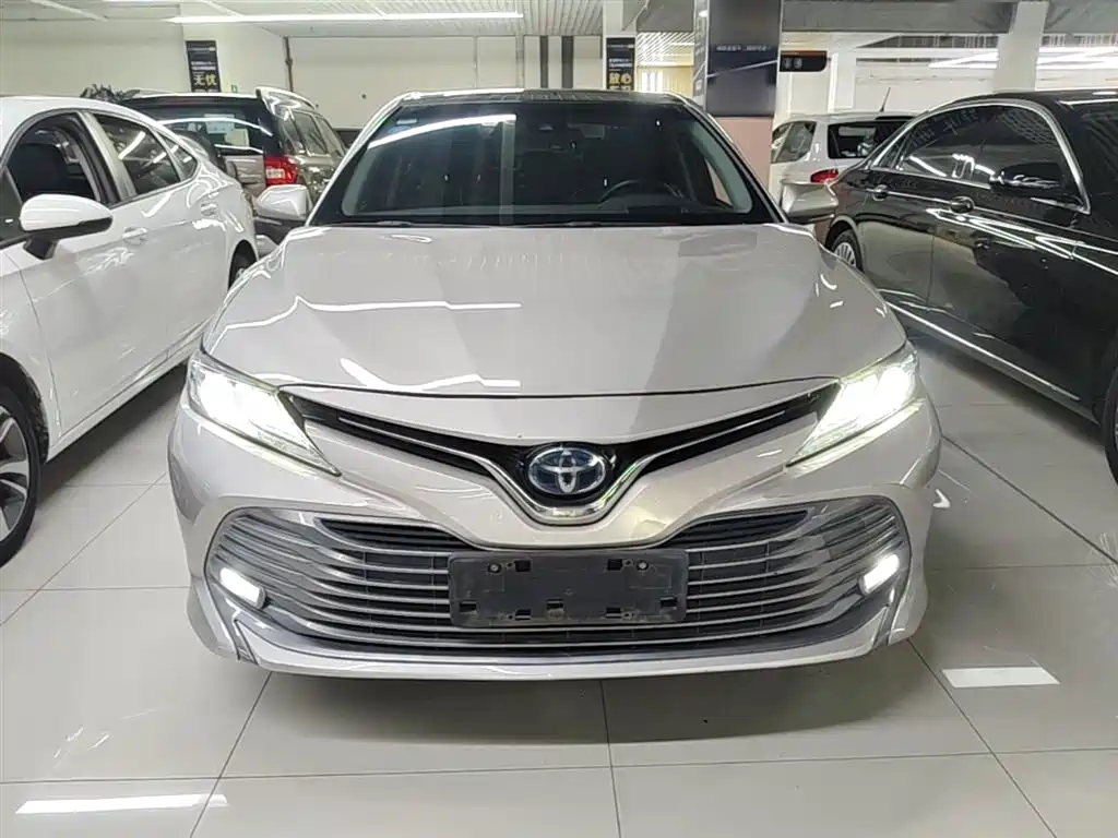 Camry Dual Engine 2.5 HG Luxury CN-VI